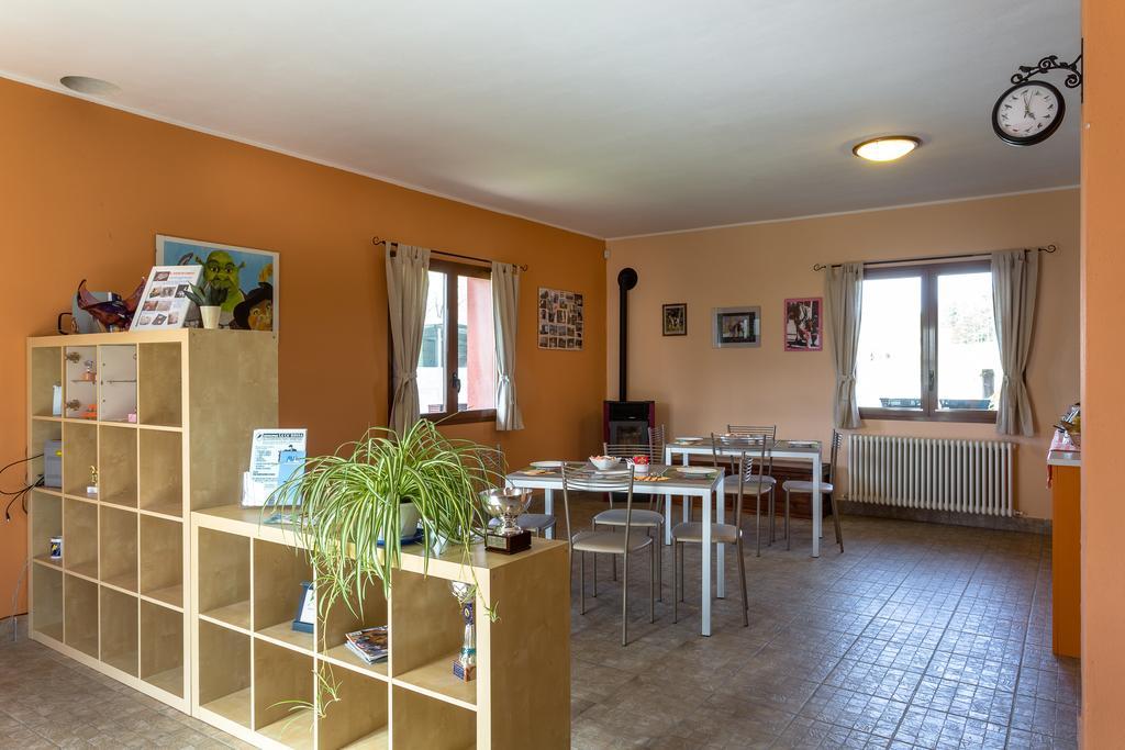 Agriturismo Jesson Rosamund Cantù Habitación foto